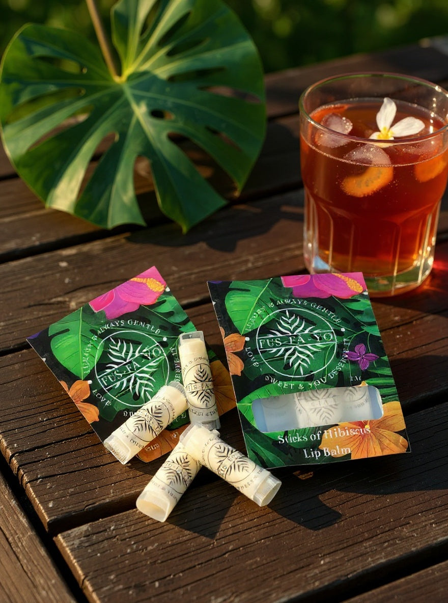 Hibiscus lip balm (5 plastic casing)